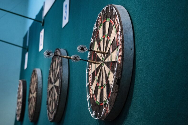 Darts mit echten Pfeilen