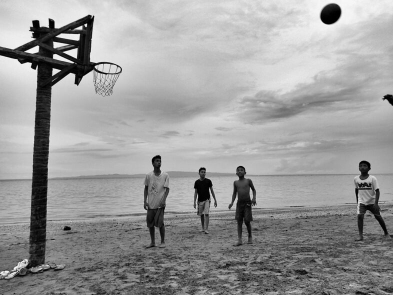 Beachbasketball spielen